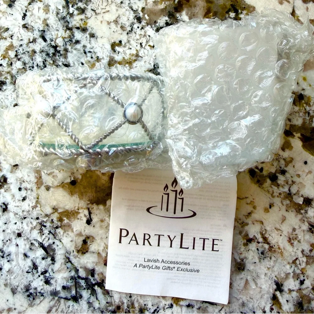 PartyLite Lavash Glass Votive Holder w/Roped Metal/Pearl Accents P7995 NIB - Picture 4 of 5
